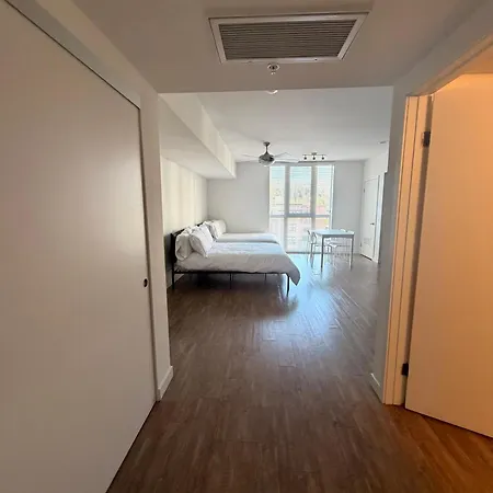 Studios Universal 10 Min Drive Free Parking And Wifi-3